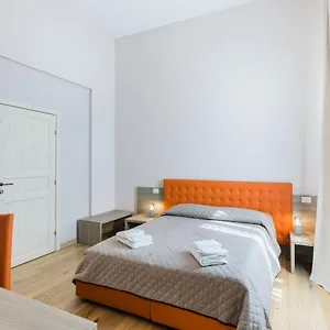 Bed & Breakfast Vrooms All'angolo Del Duomo Florence